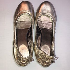 ☀️ CLEARANCE☀️Cole Haan gold ballet flats